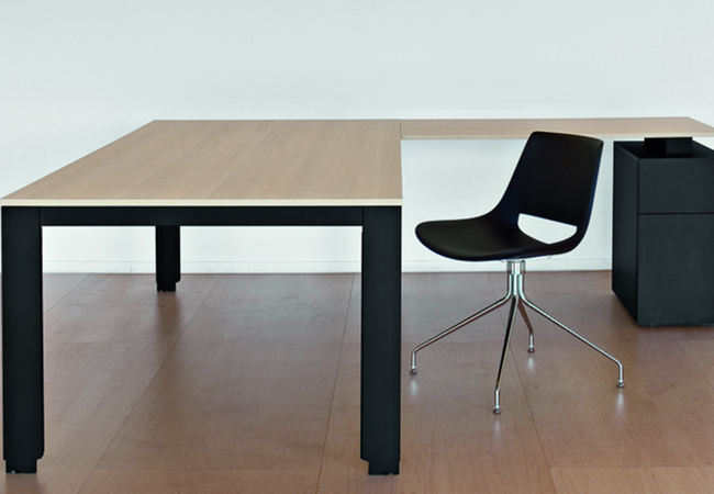 mesa de oficina b07 negra y madera