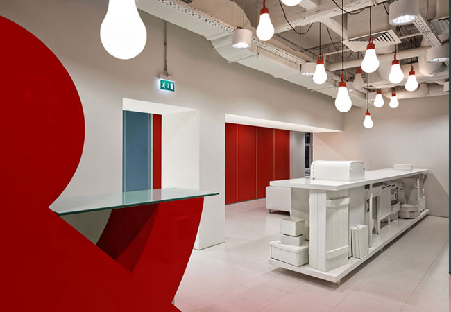 Saatchi2