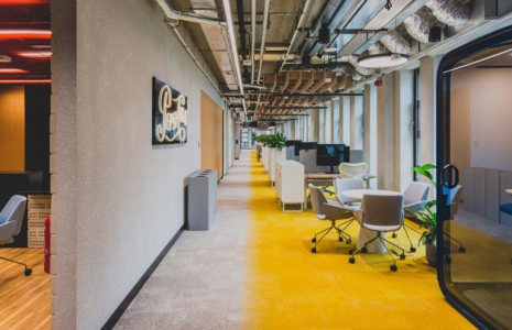 Características de mobiliario y reforma para un espacio de coworking