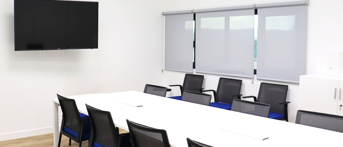 Diseño de espacio de trabajo en nueva oficina en Alcalá de Henares