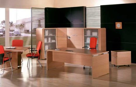 Mesas de oficina Alba: Una solución elegante y económica para las reformas de oficinas.