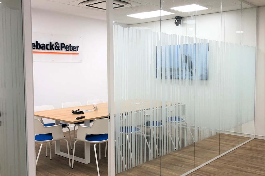 Kieback Peter_Caso de éxito_Reforma de oficina en Madrid con transformacion de espacio de trabajo