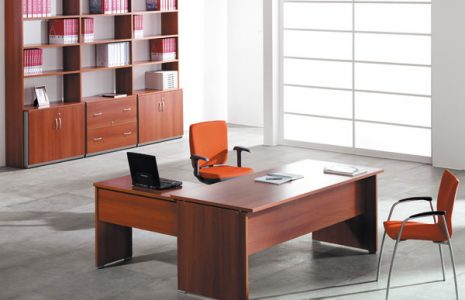 Mesas de oficina Optima, un mobiliario operativo sencillo, económico y funcional.