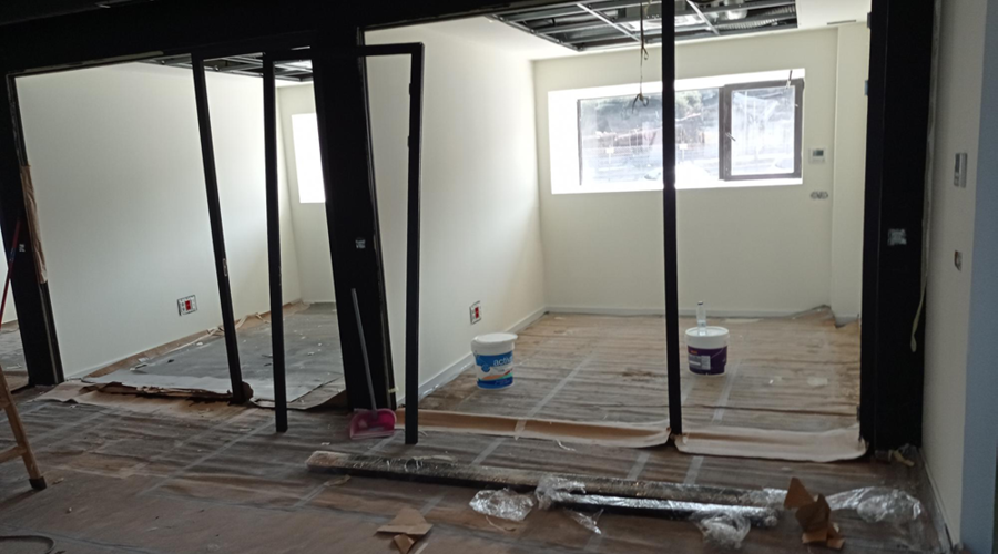 Showa Denko_Trabajos de obra de compartimentacion de oficina y carpinteria a medida