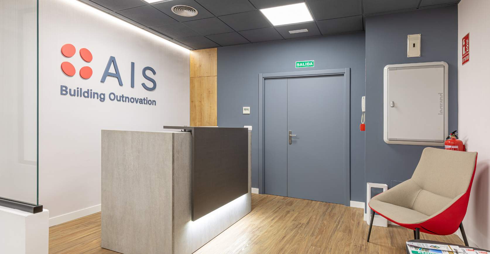 Obra y Carpintería a medida para oficina a las afueras de Madrid.