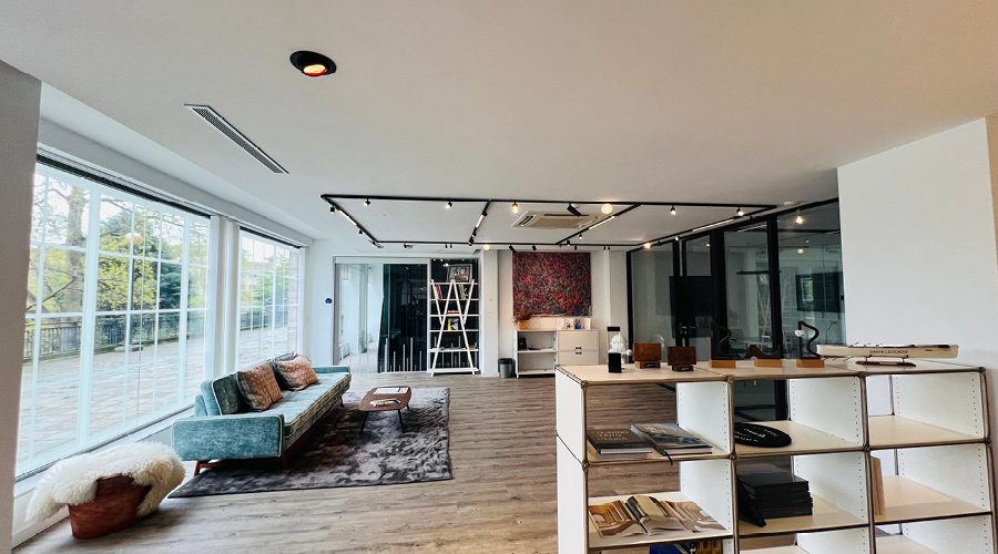 zona de espera a medida con equipamiento mobiliario y elementos decorativos en A Coruña