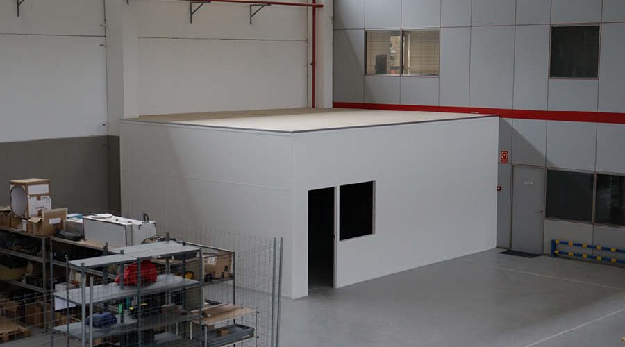 Estructura anexa a laboratorio instalada por Solida Equipamiento Integral