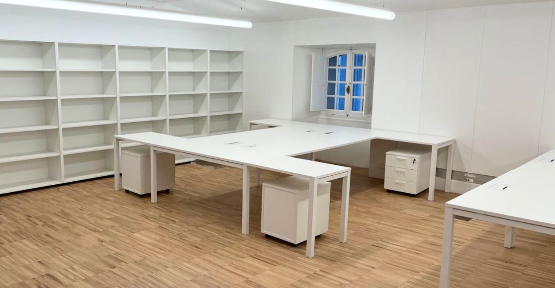 Equipamiento para oficinas municipales en Galicia