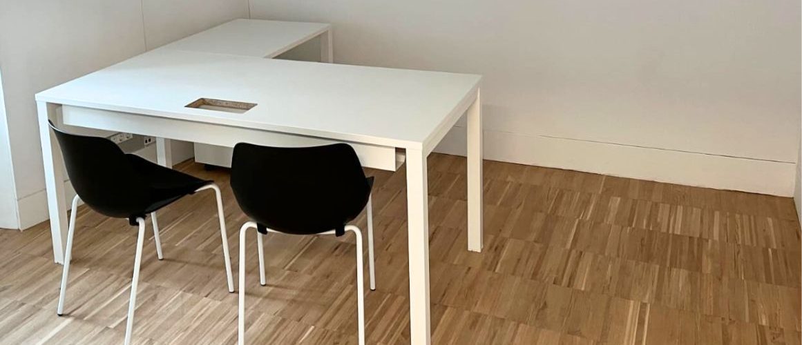 Equipamiento estándar para proyecto de reforma de oficina en Galicia
