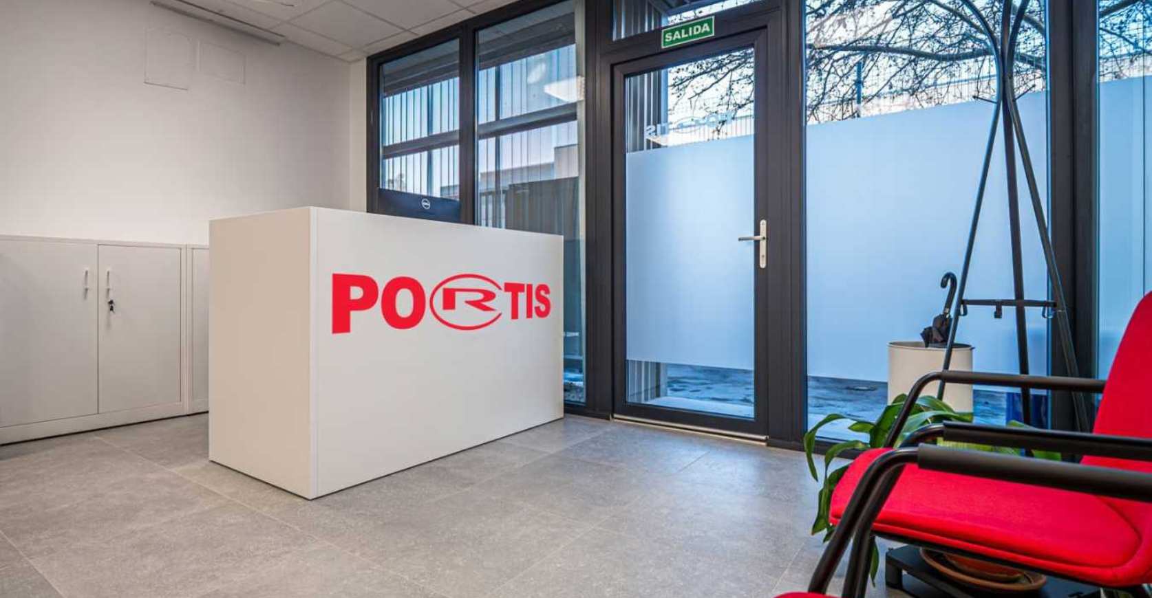 Equipamiento integral para nueva oficina en Valladolid.