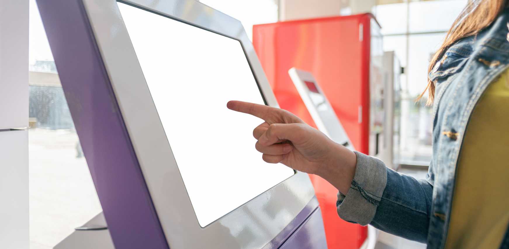 Tecnología y digital signage parazlocal comercial