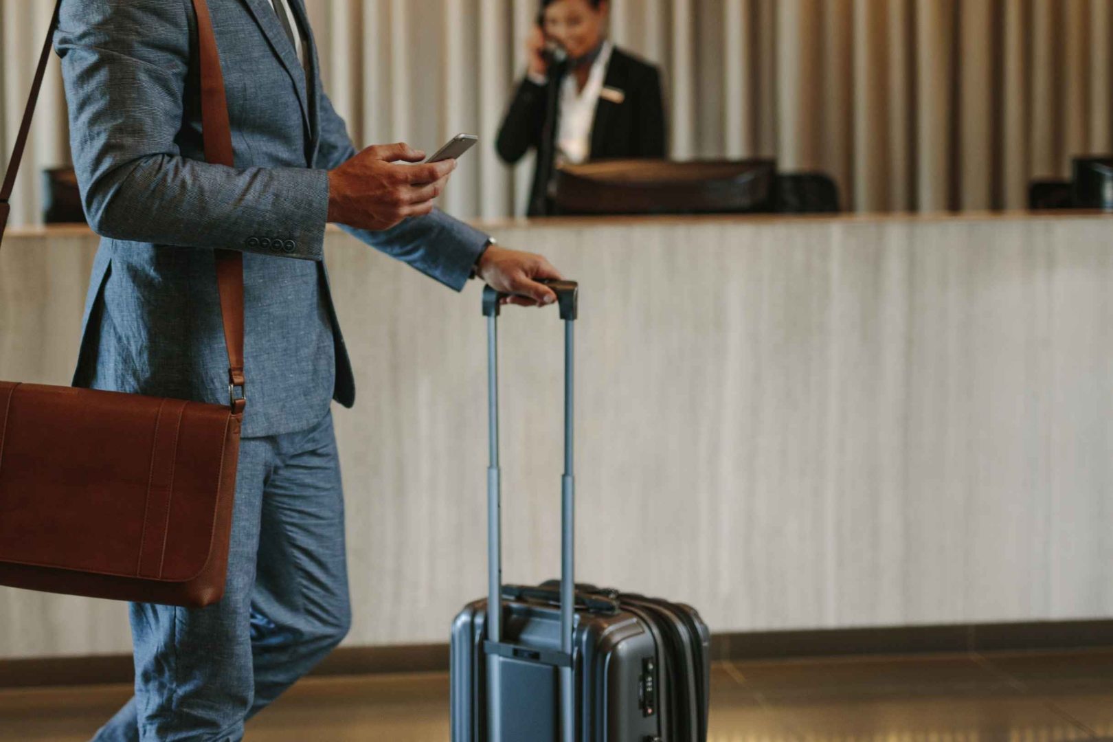 Recepción de hotel moderno