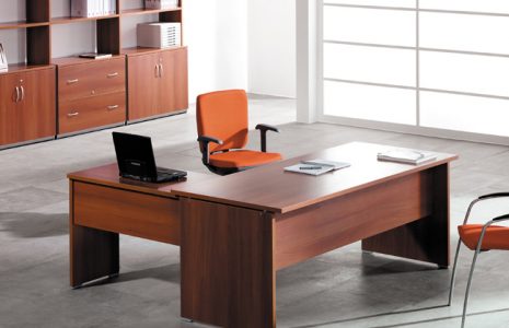 Mesas de oficina Optima, un mobiliario operativo sencillo, económico y funcional